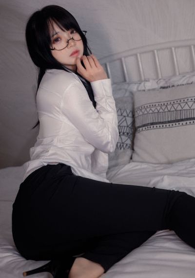 欧美老妇A啪啪啪免费看完整版_4K电影在线看
