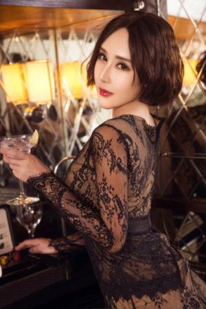国产美女无遮挡永久免费_十万网红美女美酱