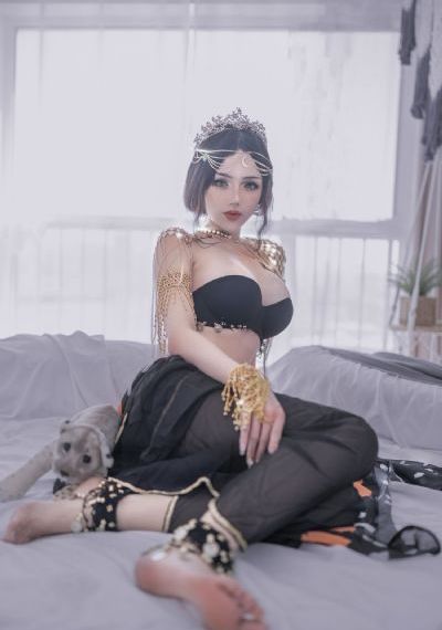 国产精品艺校美女校花在线_无删减完整版在线观看